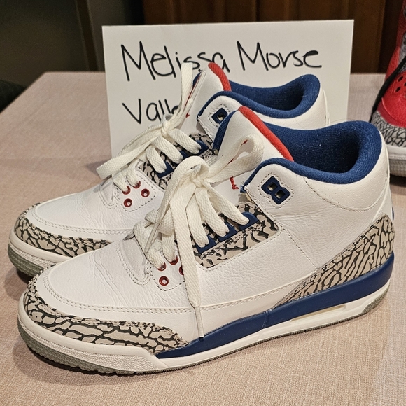 RETRO NIKE TRUE BLUE JORDAN 3 IN YOUTH SIZE 6